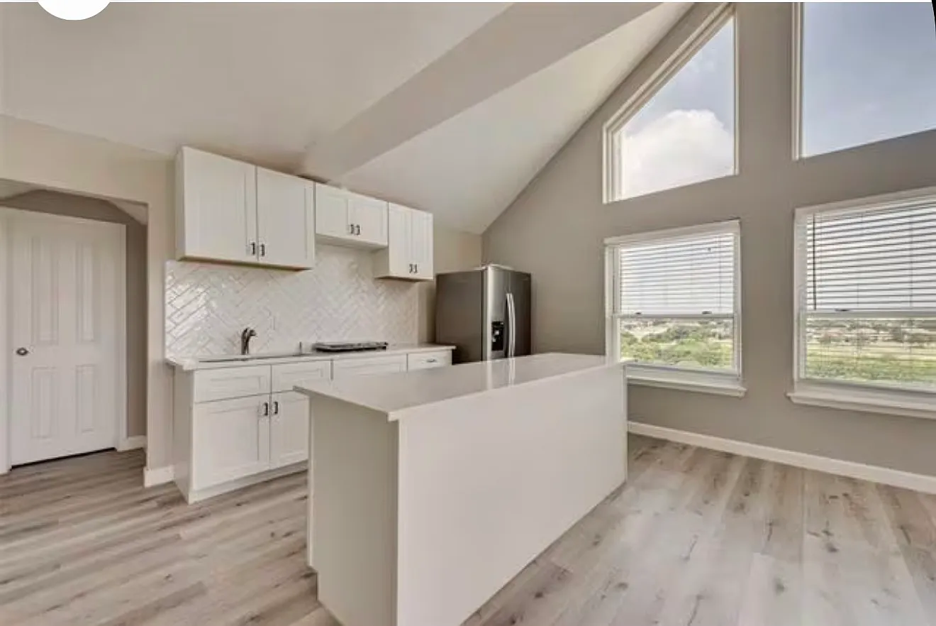 1 bed, 500 sqft, $1,200 — Photo 1