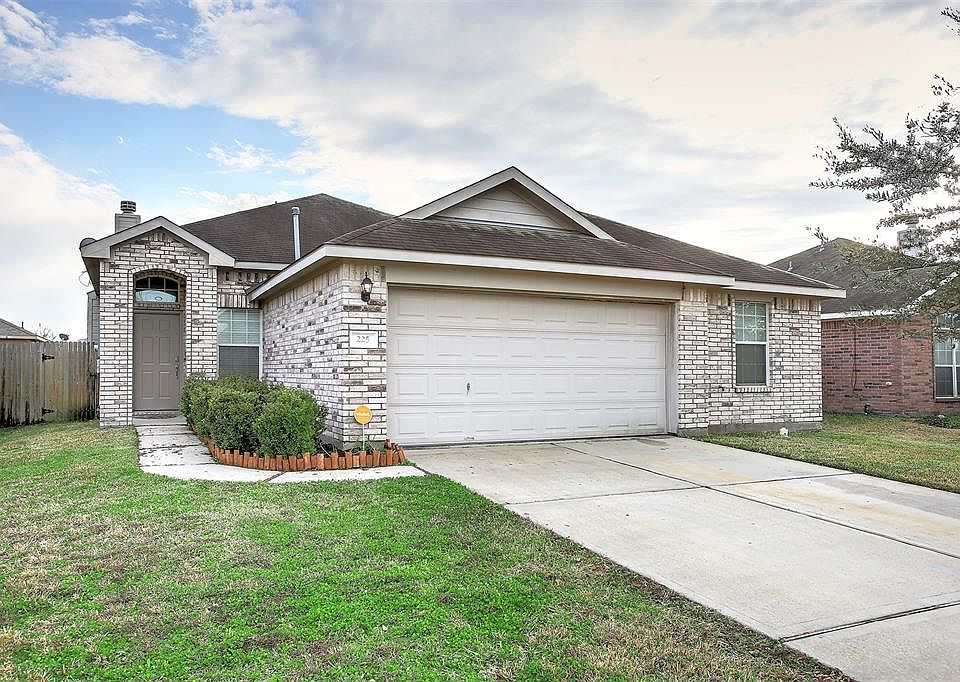 1st image of 225 Splintered Arrow Dr