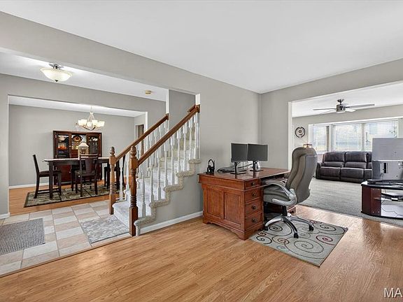 5th image of 2 Cotillion Ct