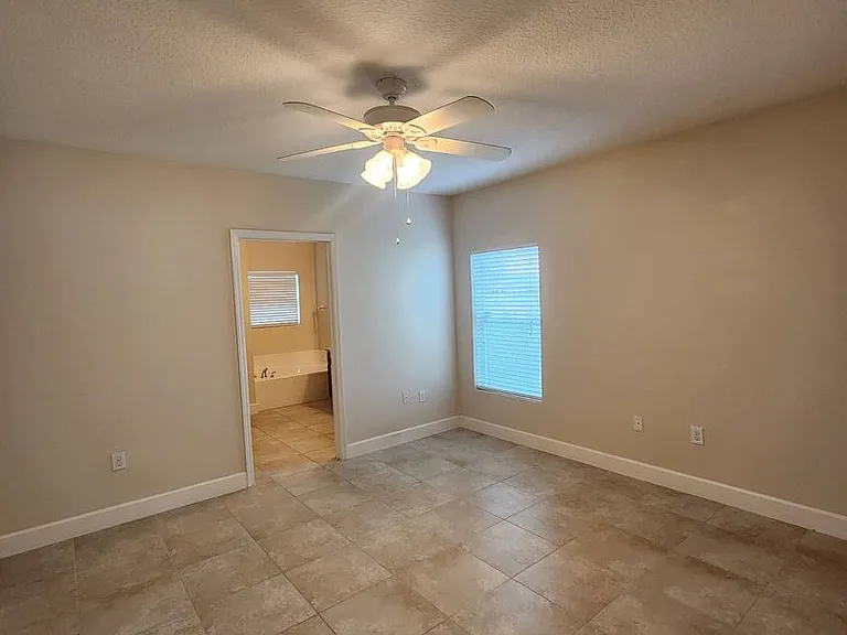 5352 Talbot Blvd — Photo 19