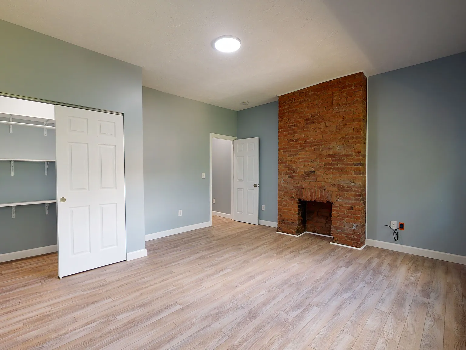 3 bed, 1700 sqft, $2,050 — Photo 4