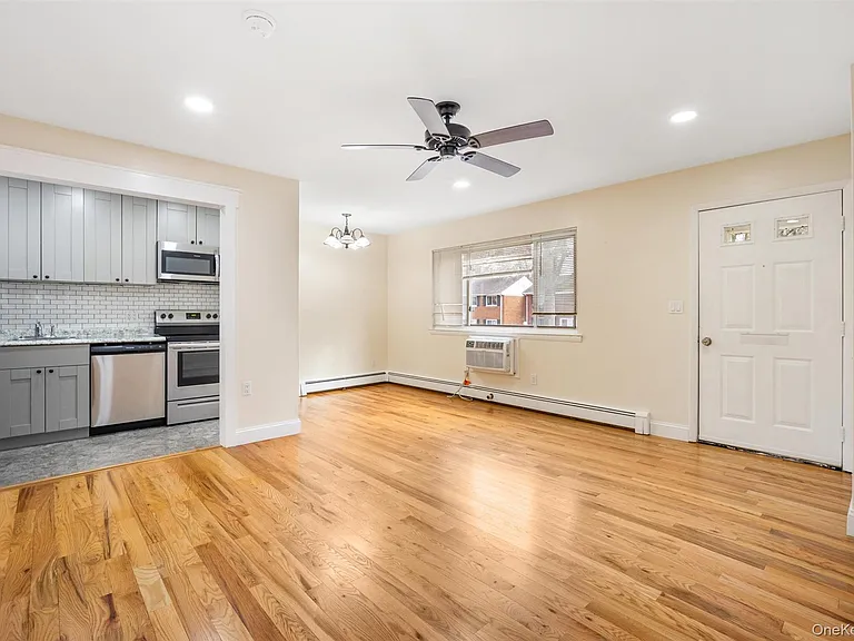 34 Manor Dr #34 — Photo 5