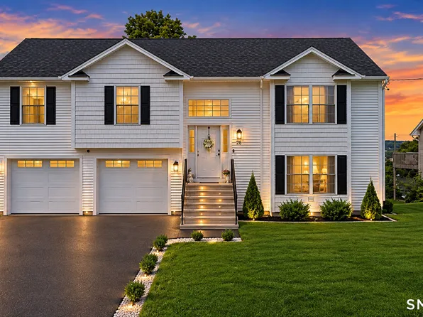 26 Crestview Lane, Waterbury, CT 06708