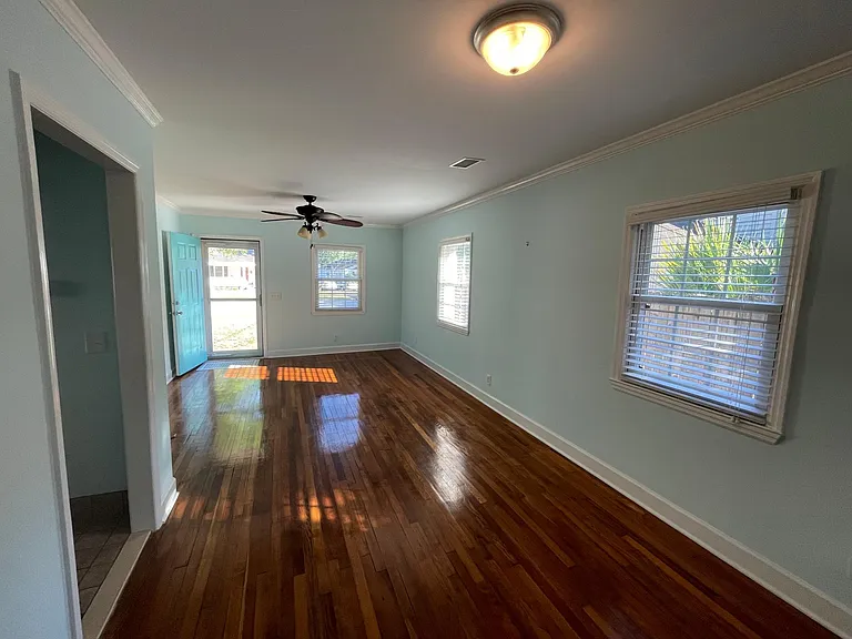 4317 Old Park Rd — Photo 3