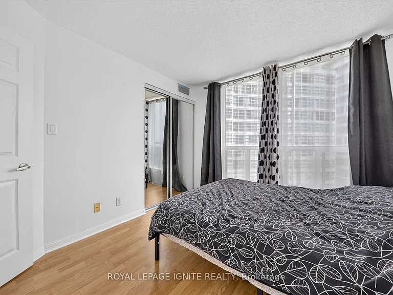 24 Wellesley St W #1206 — Photo 25