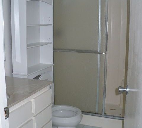 5th image of 2141 Avenida De Las Flores