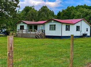 125 Miller Rd, Hitchins, KY 41146