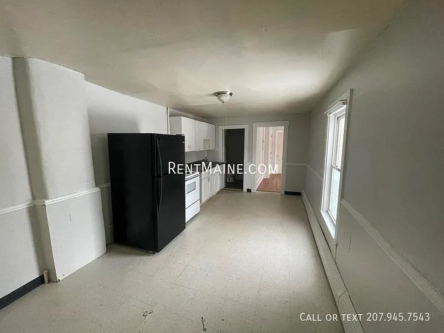 2 bed, $1,300 — Photo 2