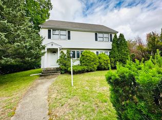 143 Reed St, Lexington, MA 02421