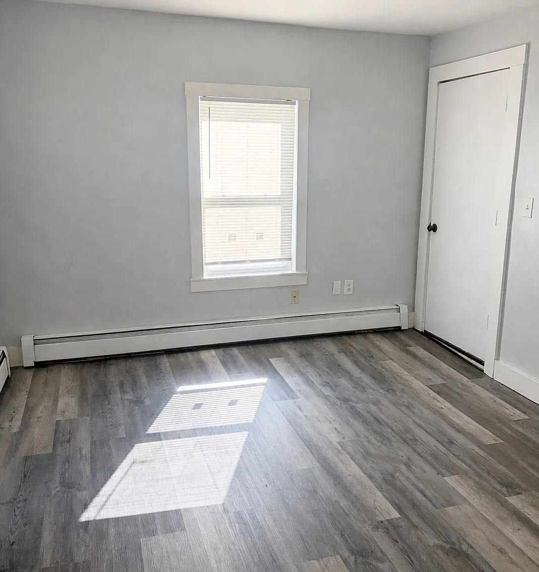 2 bed, 1000 sqft, $1,850 — Photo 1