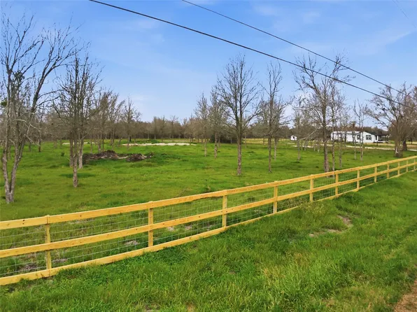 0 Willow Rd, Wallis, TX 77485