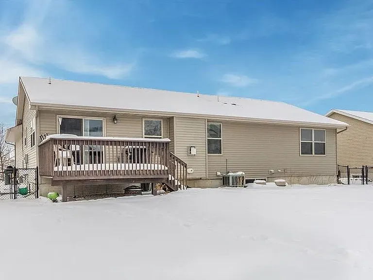 934 Tiara Dr NE — Photo 25