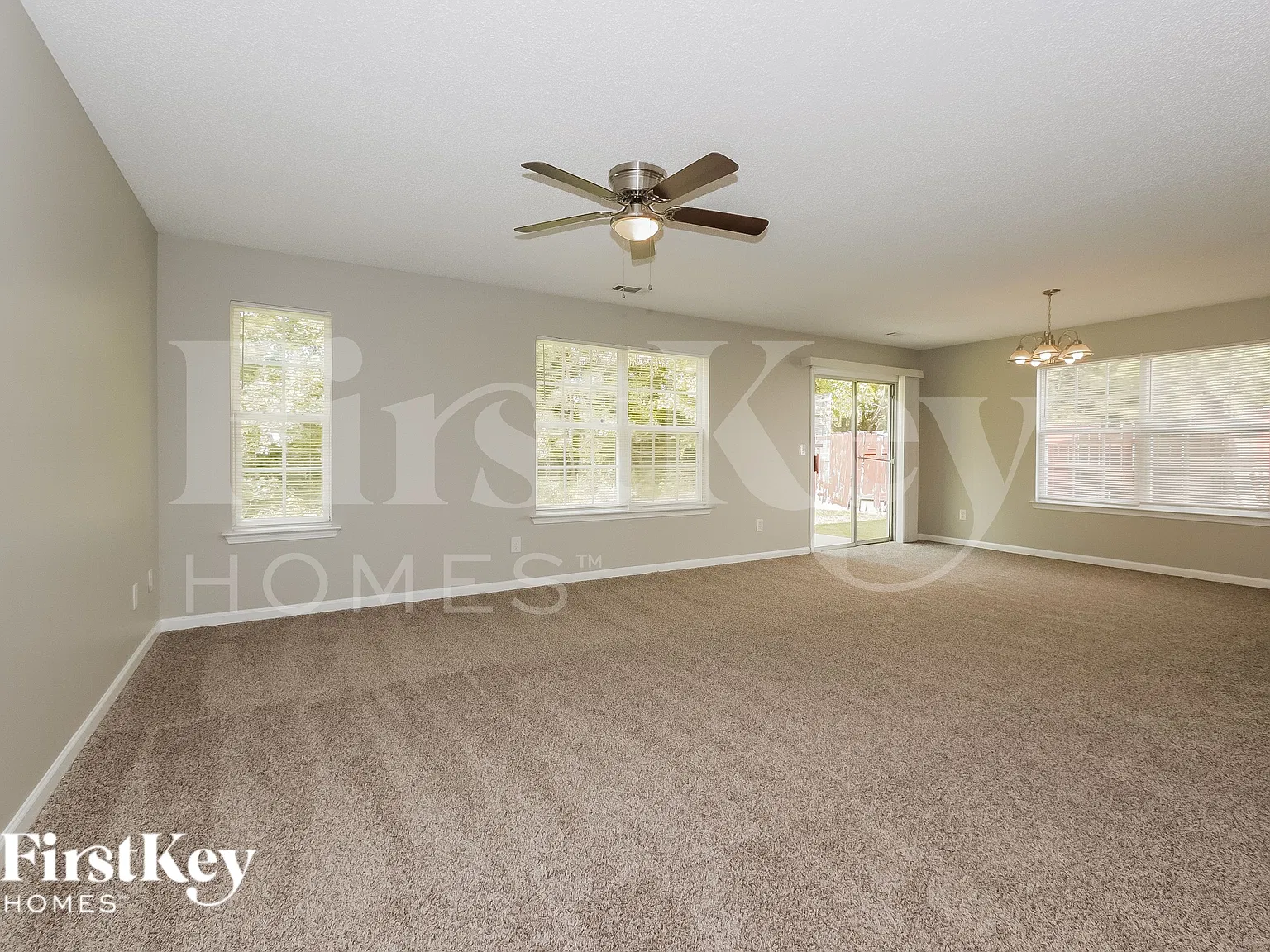 4 bed, 2.5 bath, 1767 sqft, $2,205 — Photo 4