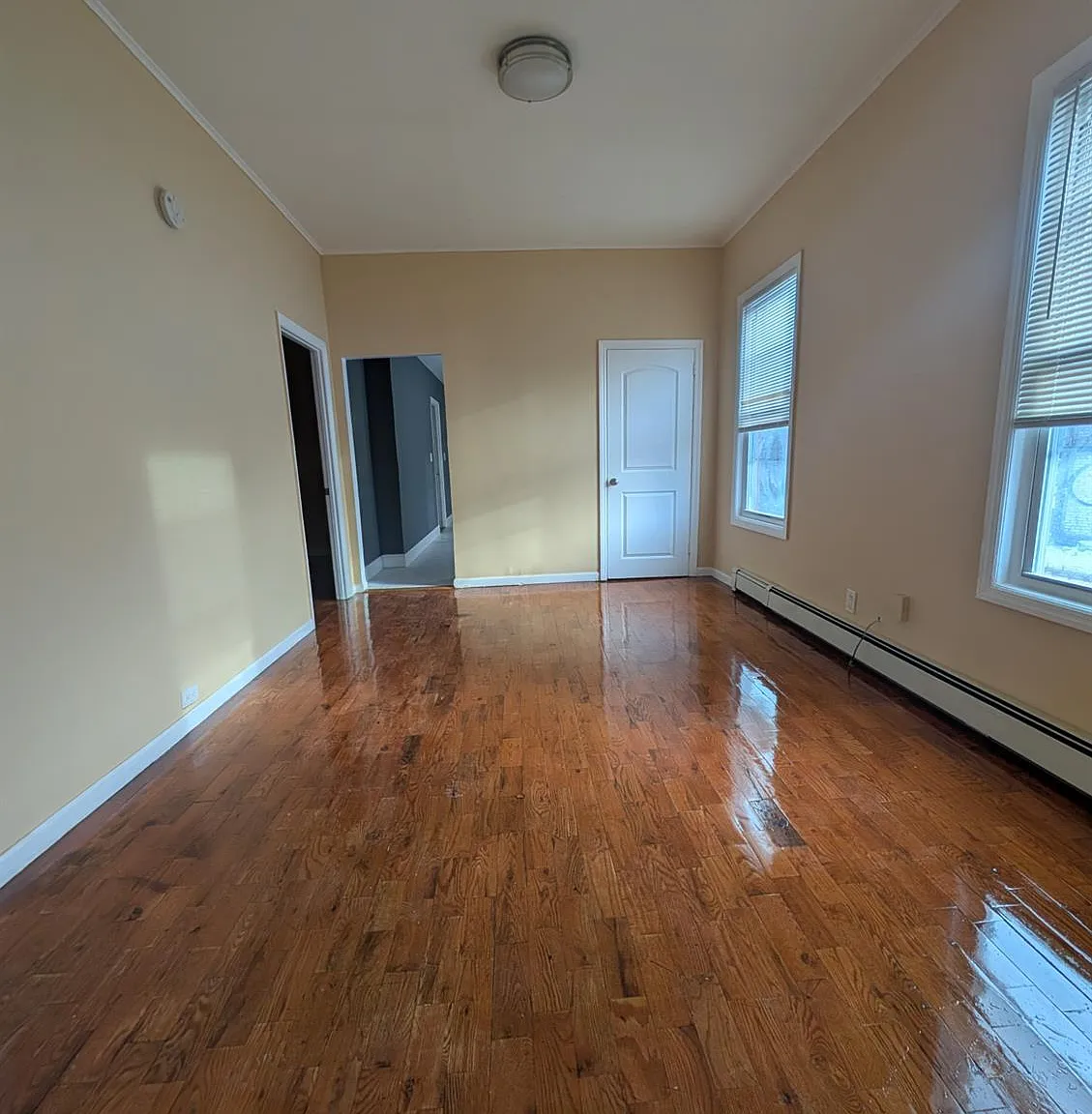 3 bed, 1.0 bath, $2,100 — Photo 1