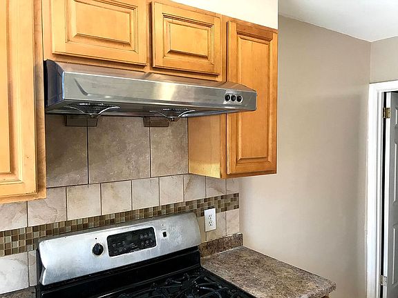 5th image of 1550 McKinley St