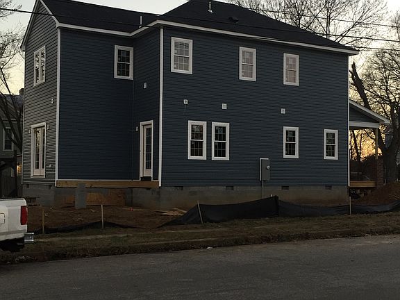 2nd image of 2121 Greenwood Ave