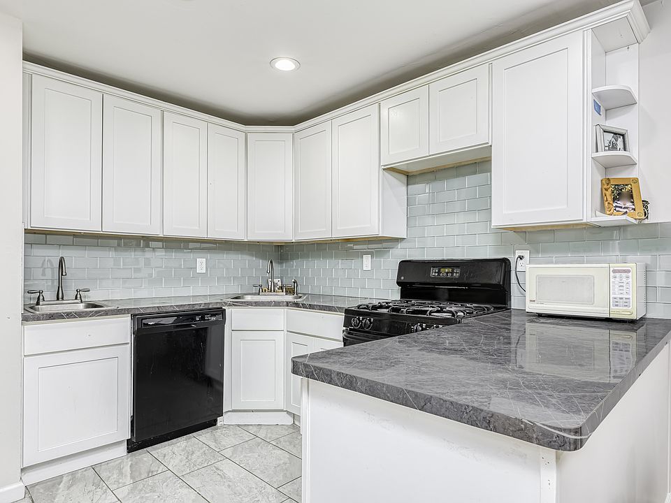 1st image of 171B Kearsing Pkwy Unit B