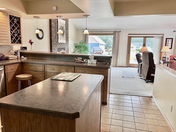 4th image of 4687 E Country Cove Dr