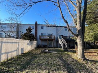 19 Red Barn Ln, Middletown, NY 10940