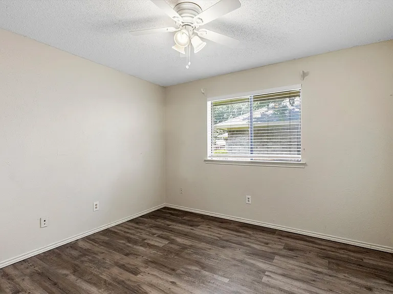4124 Camino Dr — Photo 26