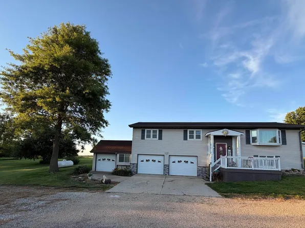 1801 Iowa Ave W, Marshalltown, IA 50158