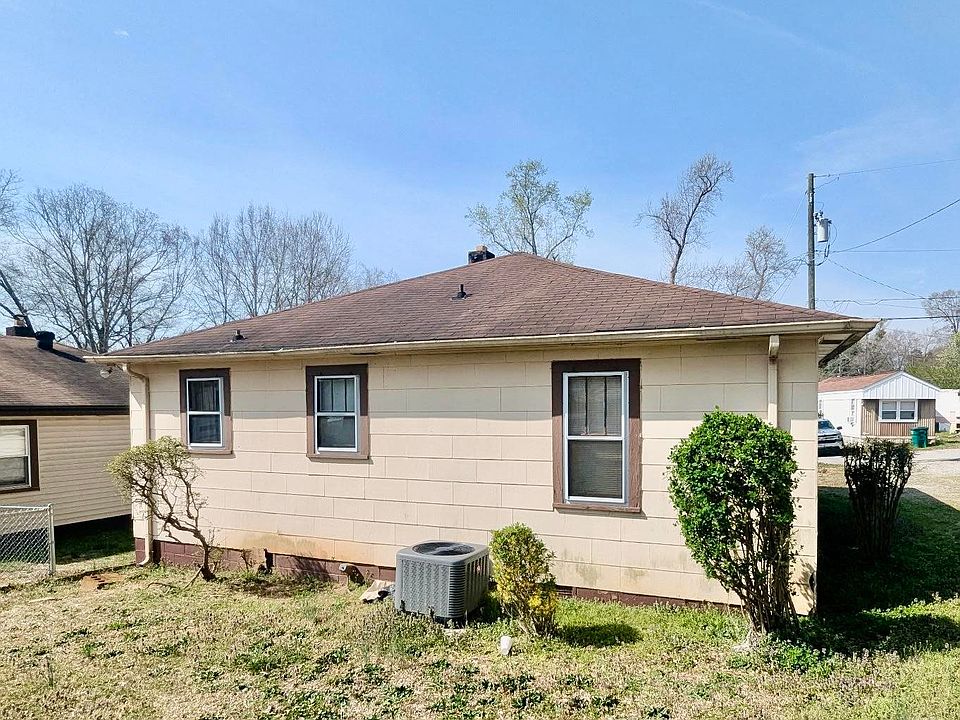 2nd image of 209 Rylon Ct