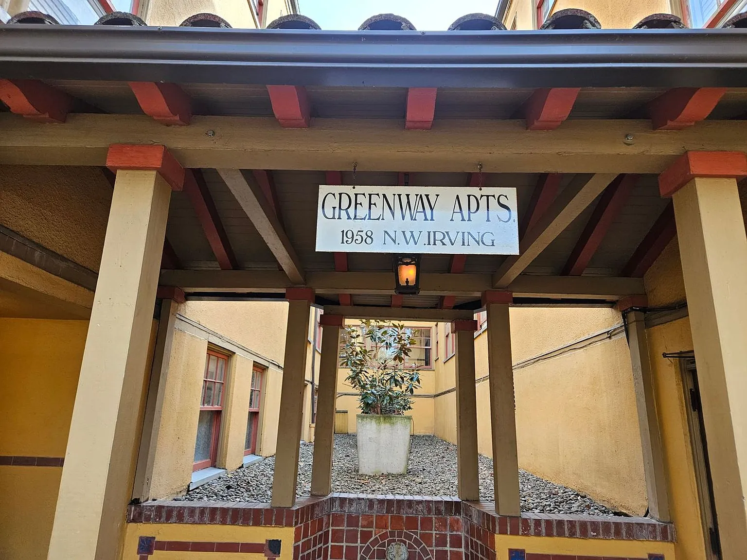 Greenway Apartments — Photo 4