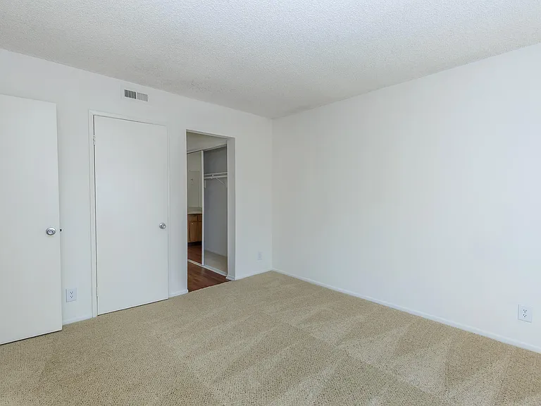 Ridgewood Village Apartment Homes — Photo 40