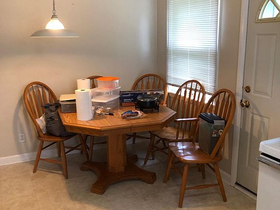 5th image of 1601 E Lake Bluff Blvd
