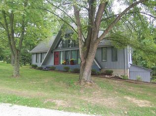 619 S Poplar Hills Dr, Princeton, IN 47670
