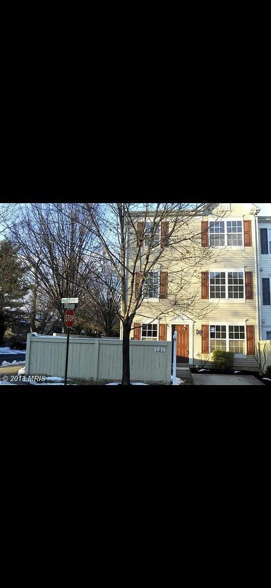 121 Whitestone Way photo 1