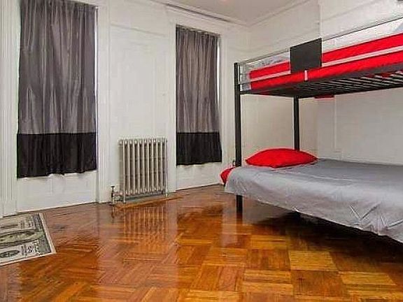 4th image of 1334 Pacific St APT 2
