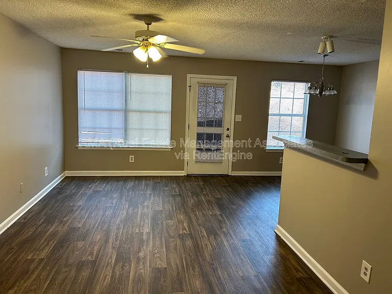 1840 Carrington Dr — Photo 2