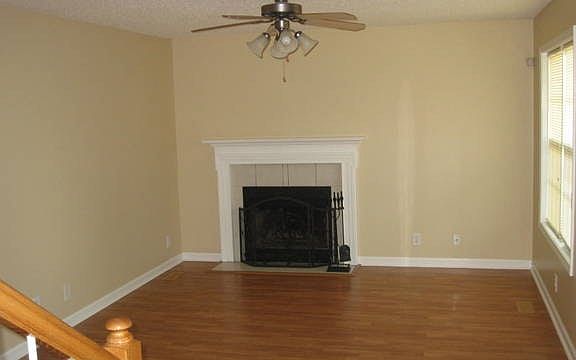 2nd image of 1332 Abigail Ct