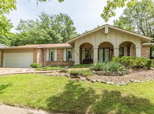 5418 Casa Royale Dr, Saint Louis, MO 63129