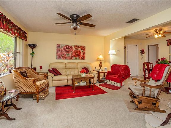 5th image of 829 Coquina Ct