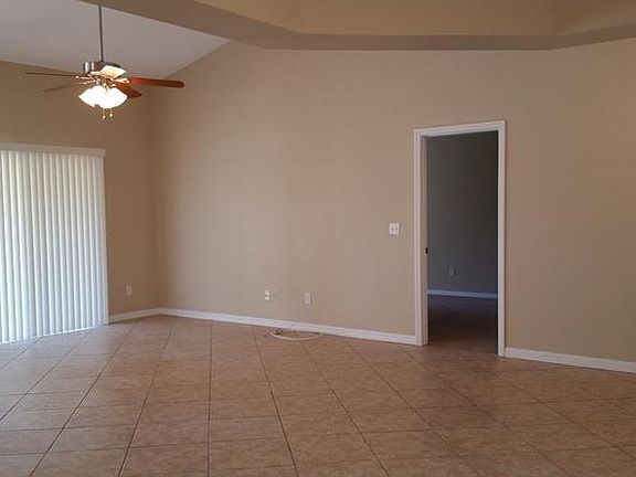 5th image of 320 Valley Edge Dr