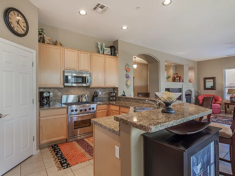 9562 E Chuckwagon Ln — Photo 12
