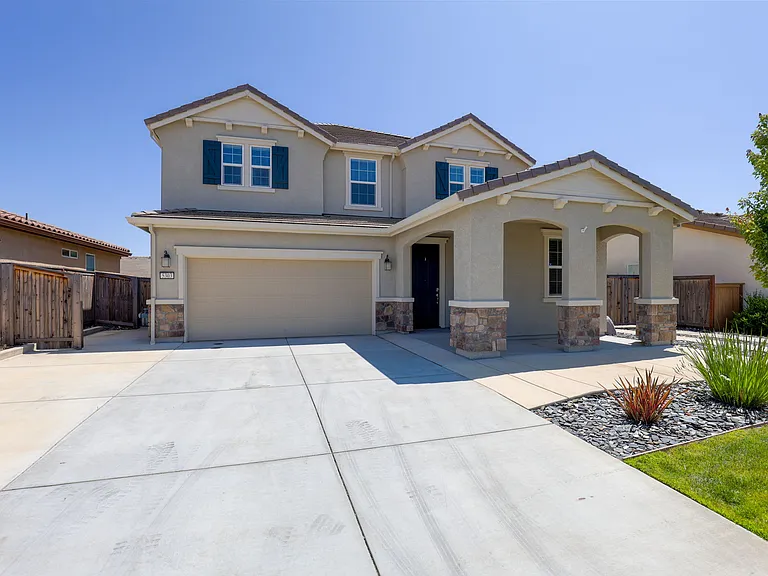 5303 Canter Ln — Photo 3