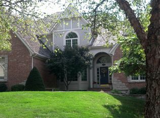 8436 Pflumm Cir, Lenexa, KS 66215