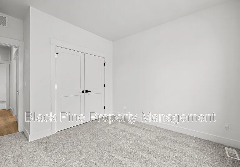 4642 N Maple Grove Rd — Photo 29