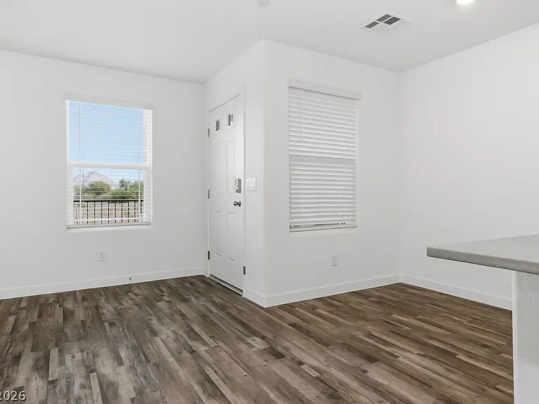 482 Golden Myna Ave — Photo 11