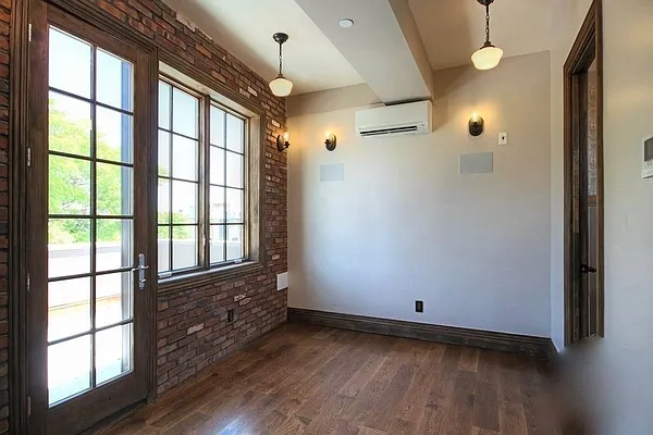 Rented by Hagstrom Management Inc | media 21