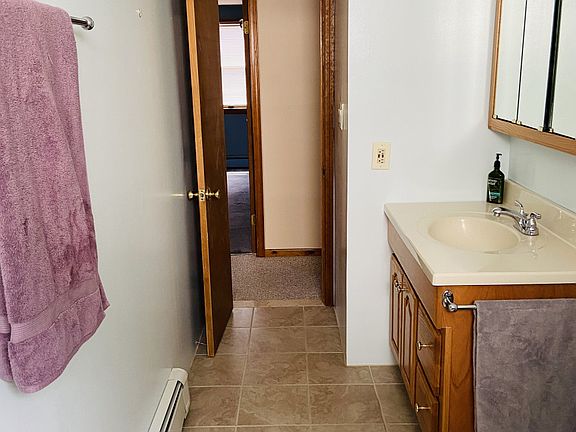 5th image of 9 Hartwell Pl #1