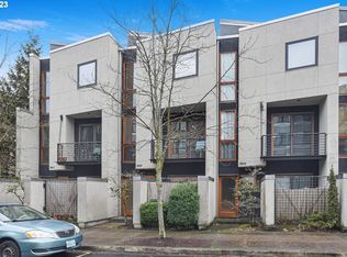 5839 NE Center Commons Way, Portland, OR 97232