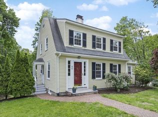 40 Lindenwood Rd, Stoneham, MA 02180