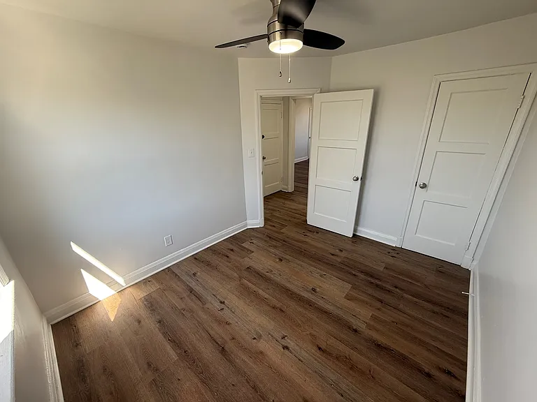 5618 Midwood Ave #1 — Photo 6