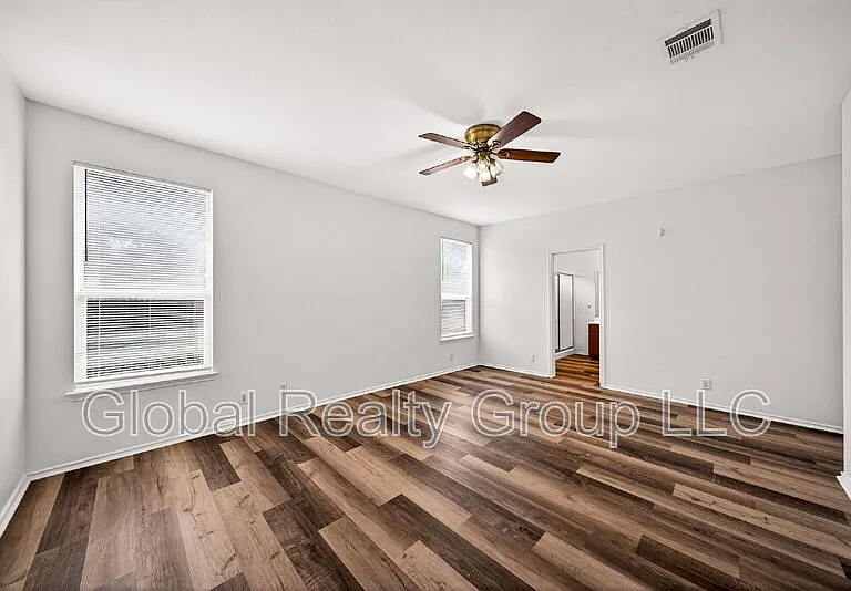 229 Spice Oak Ln — Photo 19