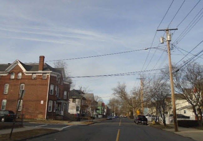2nd image of 124 Hallock Ave
