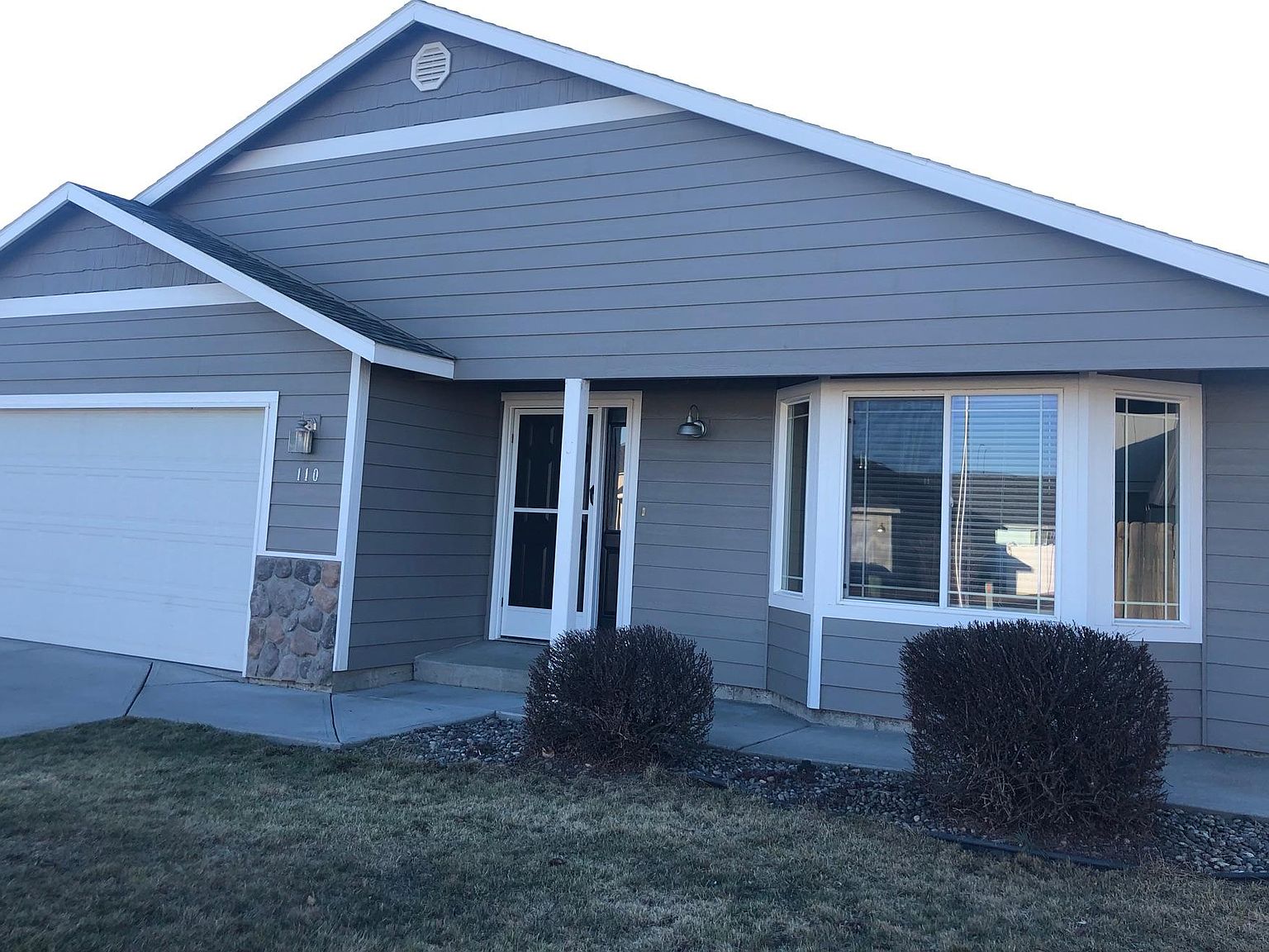 110 N Glacier St, Moxee, WA 98936 Zillow